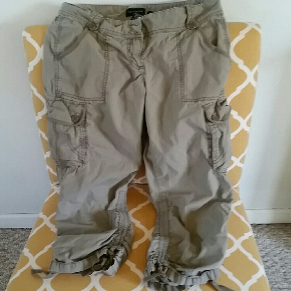 The Limited Capris